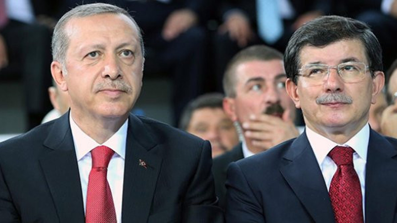 Erdoğan ve Davutoğlu’na yakın yazarlar karşı karşıya geldi!