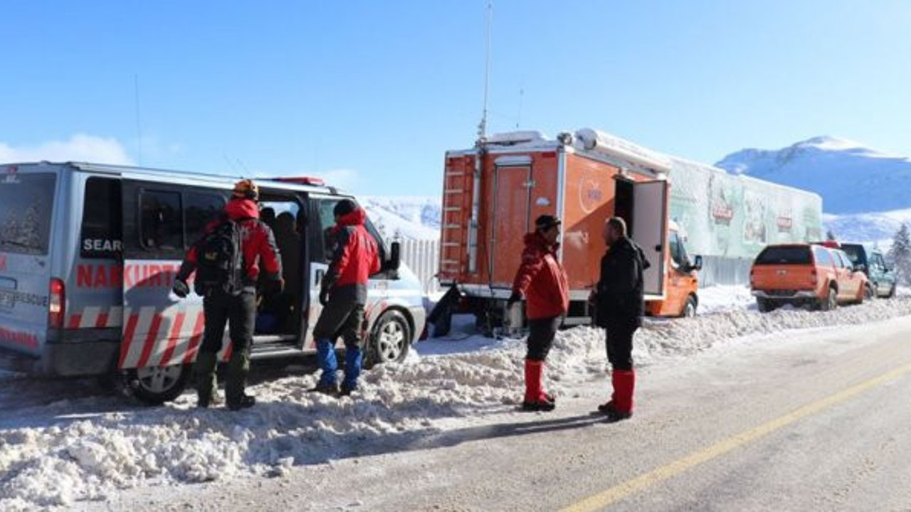Kaybolan dağcıları arama çalışmaları 13. gününde