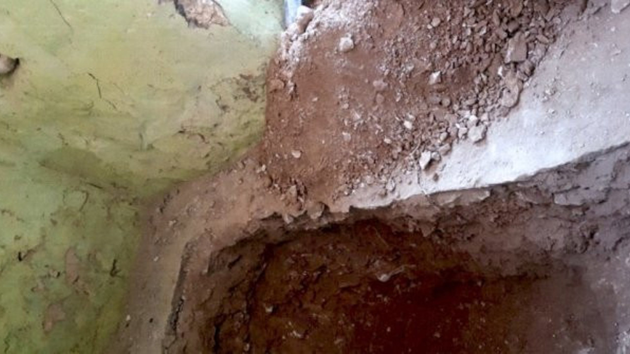 Yüz yıldır adak adanan türbe boş çıktı!