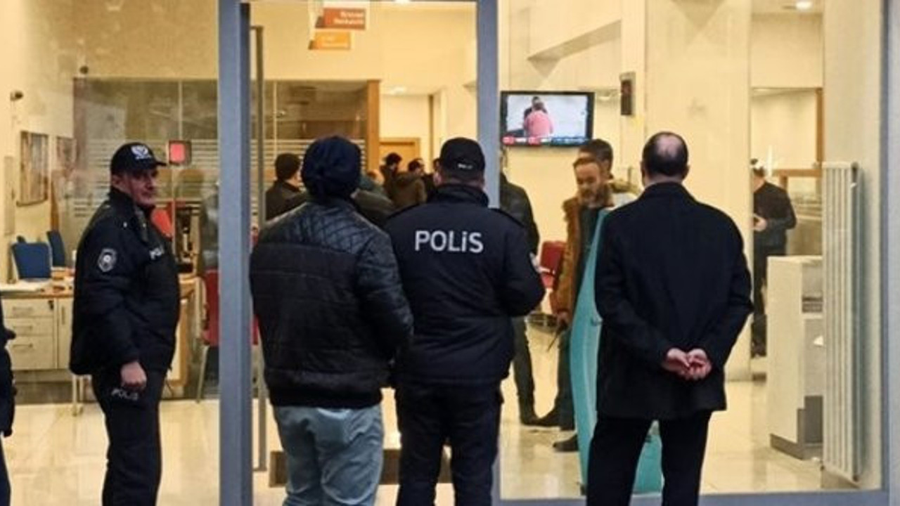 Bursa'da banka soygunu! 'Bomba var' diyerek...
