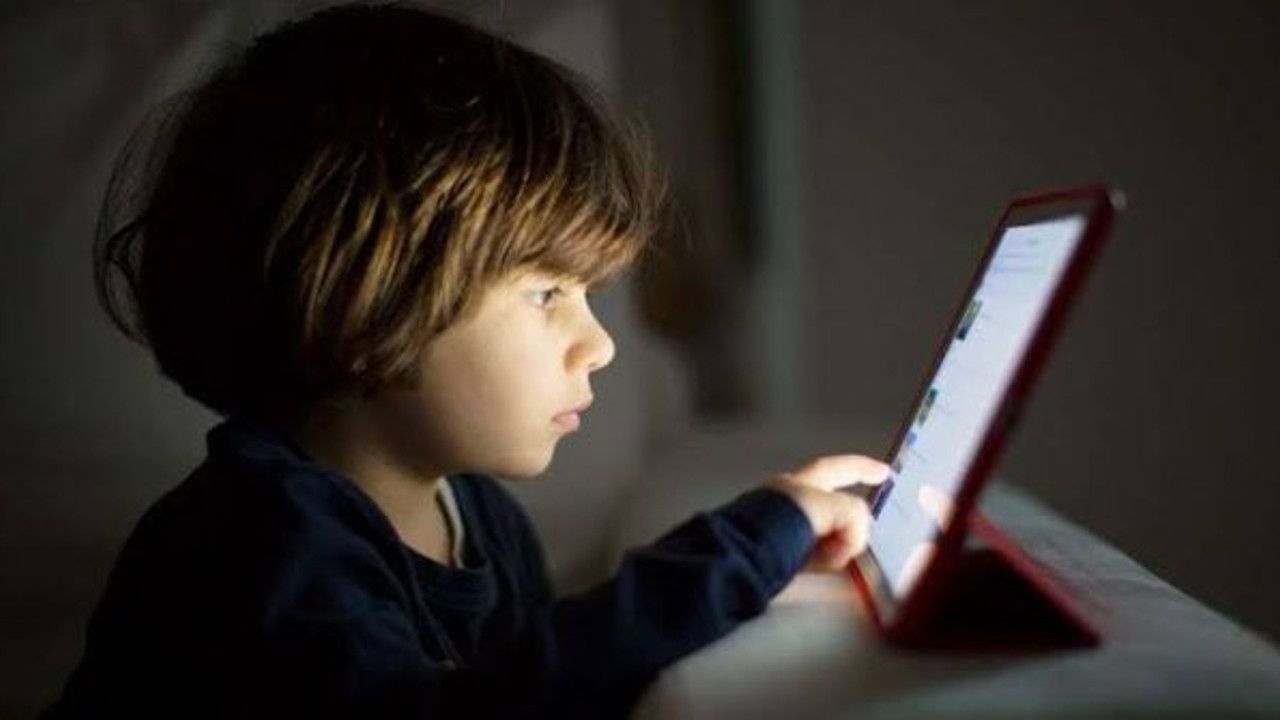 Teknoloji çocuklardaki omurga ağrıları yüzde 40 arttı!