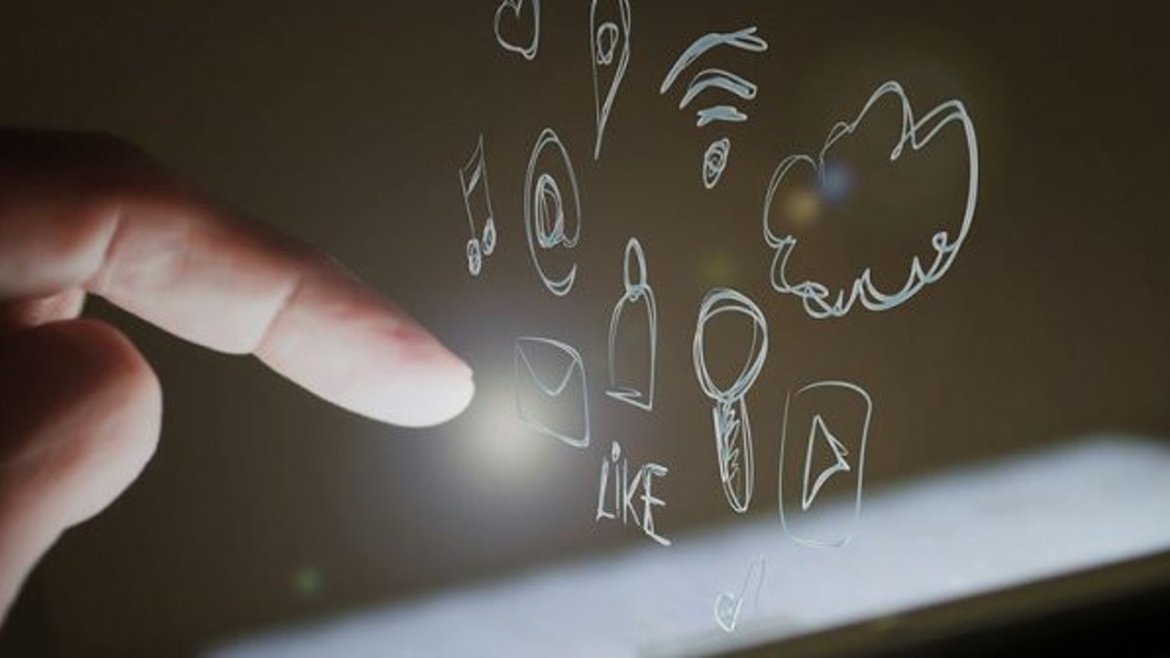 "Sosyal medya bağımlılığı madde bağımlılığına benziyor"