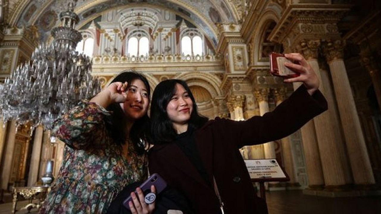 Dolmabahçe Sarayı'nda 'Müzede Selfie Günü' etkinliği
