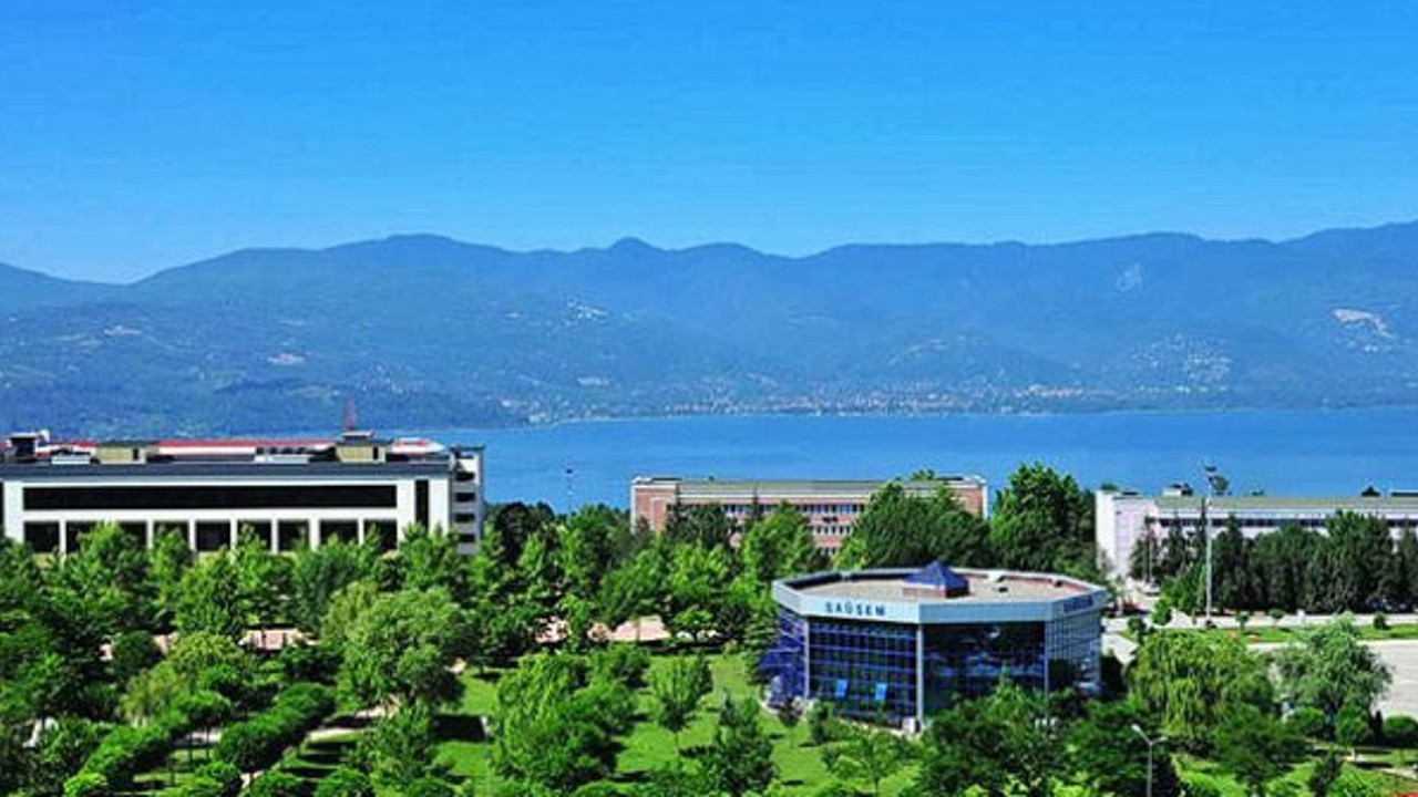 AKP’li eski başkana atama kıyağı