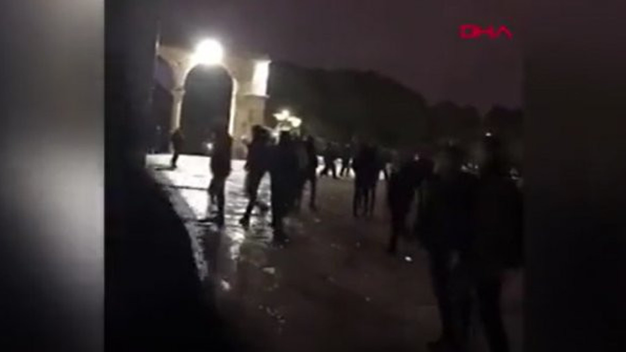 İsrail polisinden Mescid-i Aksa’ya baskın!