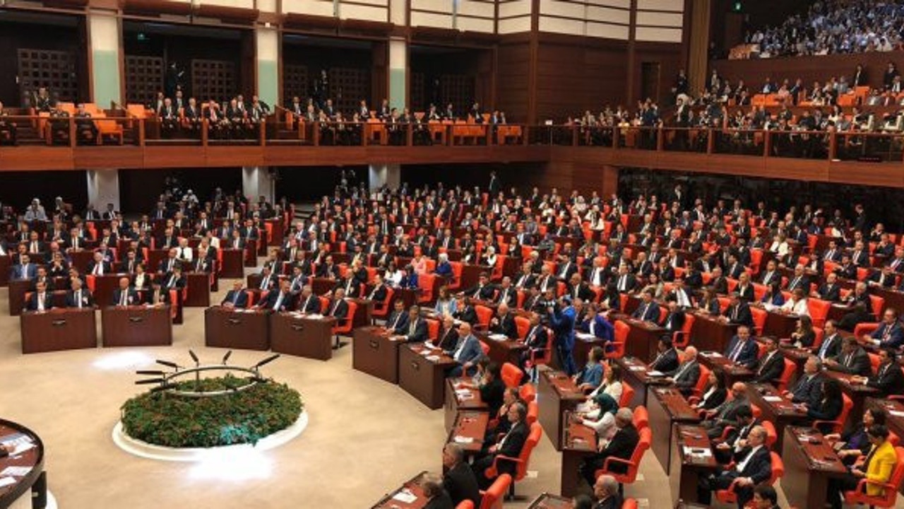 "Deprem araştırılsın" teklifi AKP ve MHP'lilerin oylarıyla reddedildi