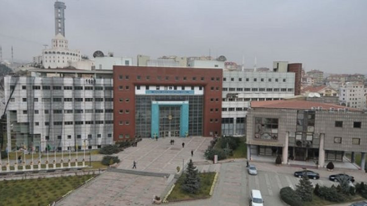 AKP’li Keçiören Belediyesinden iktidara yakın vakfa malzeme desteği