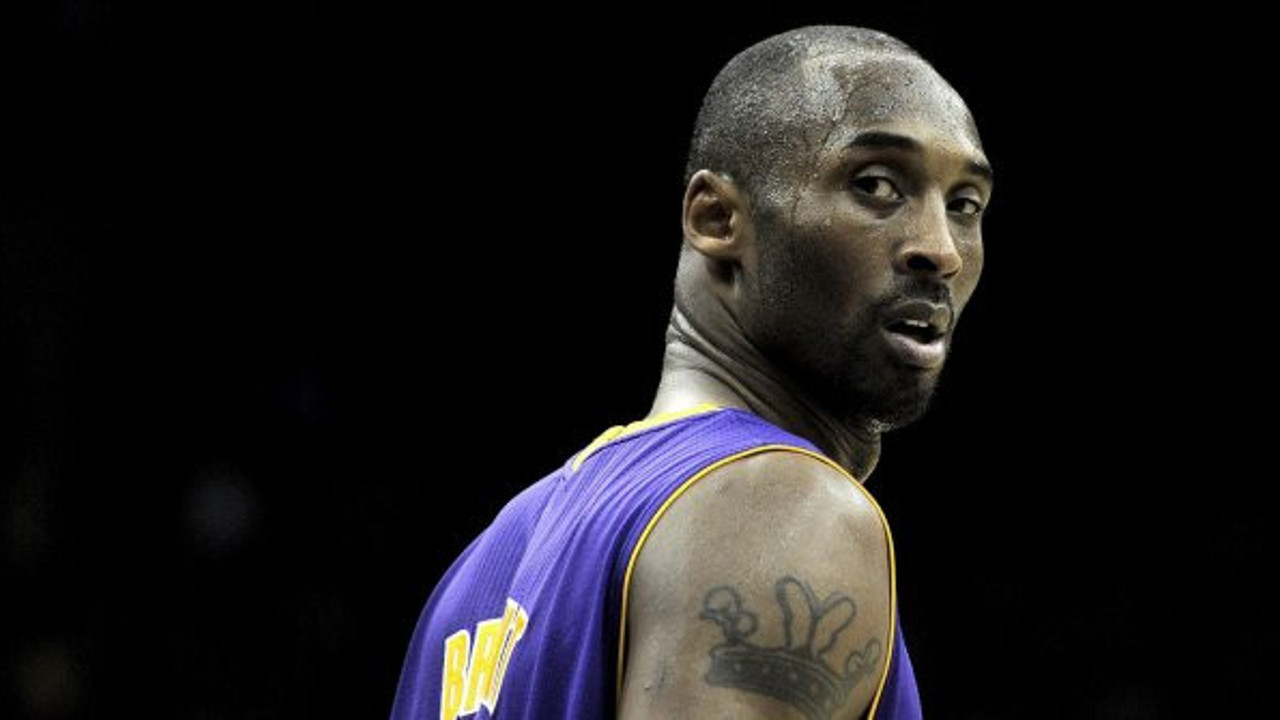 Kobe Bryant'ı taşıyan helikopterin sisli havada uçma ruhsatı yokmuş!