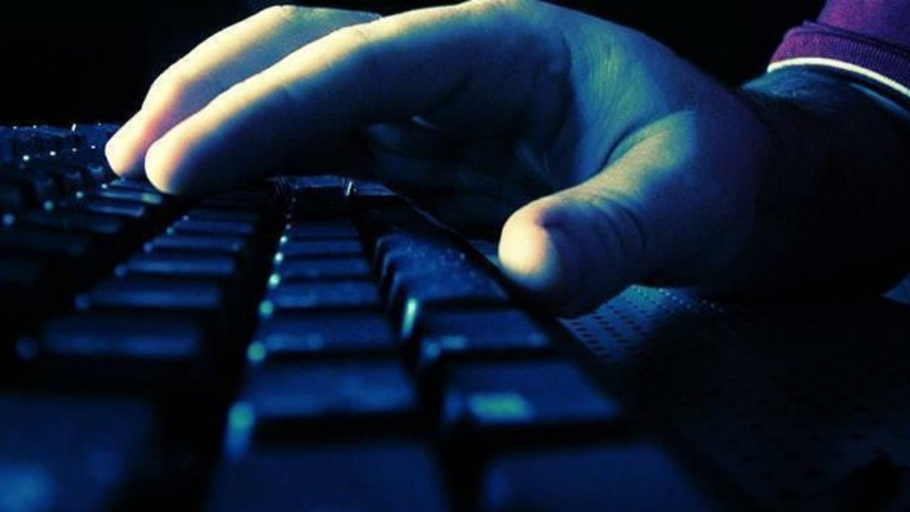 'Hacker'lar Çalıntı kullanıcı bilgilerini paraya çeviriyor