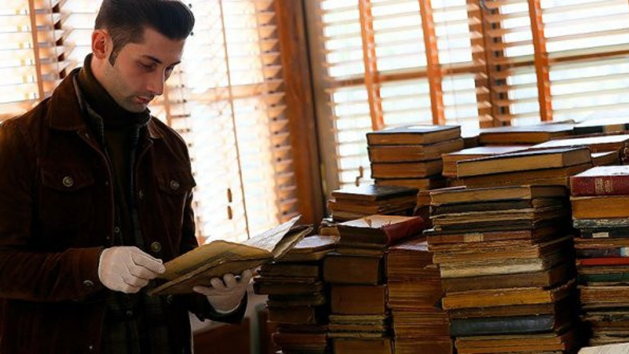 Türbe sanılan mekandan 400 yıllık kitaplar çıktı