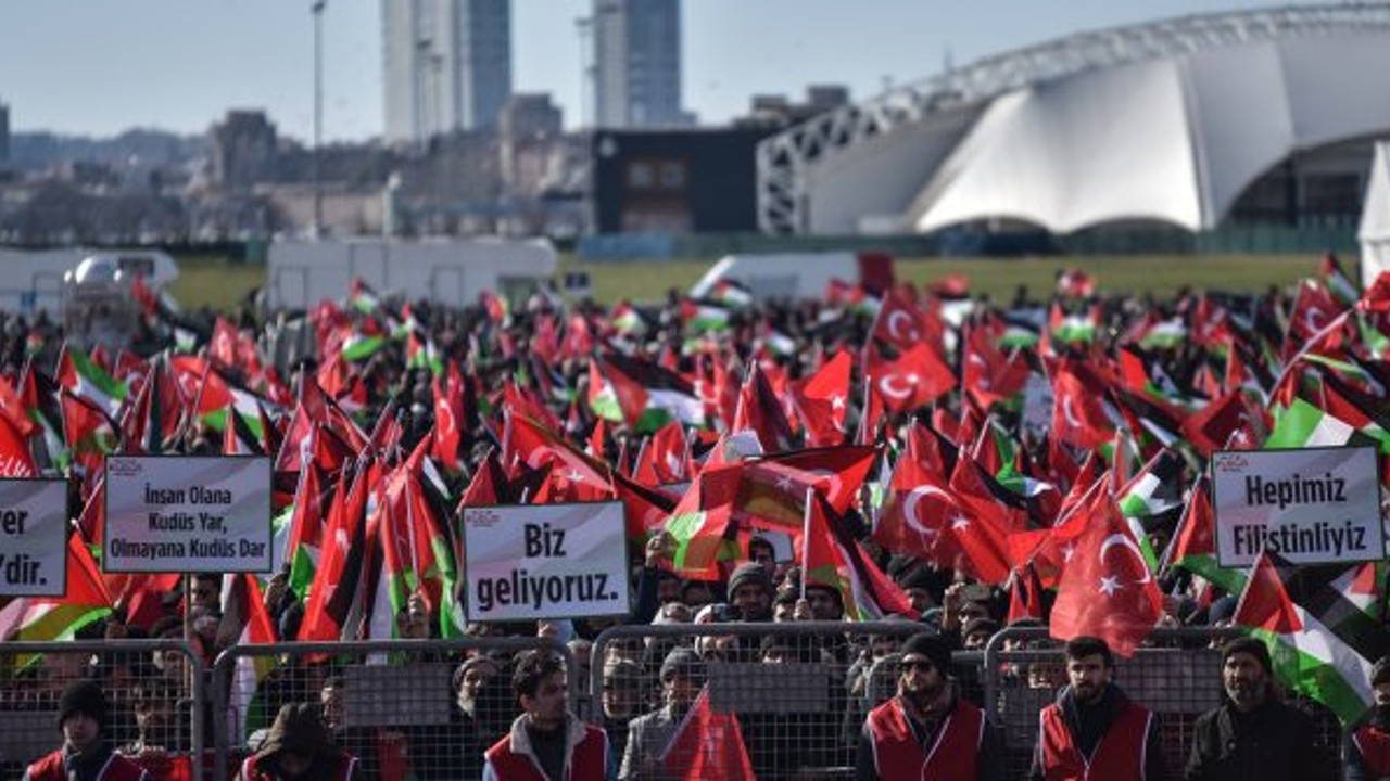 Fehmi Koru AKP'nin Kudüs mitingine katılmamasını yorumladı