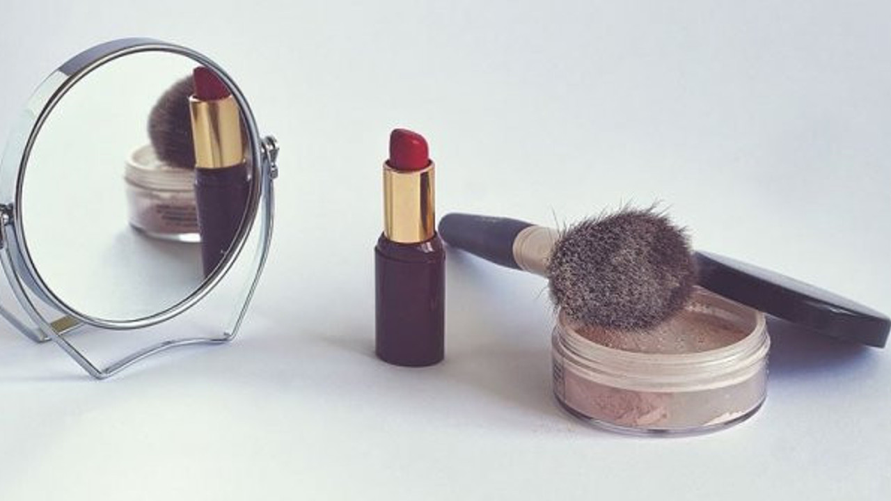 Hamilelikte kullanılan makyaj malzemelerine dikkat!