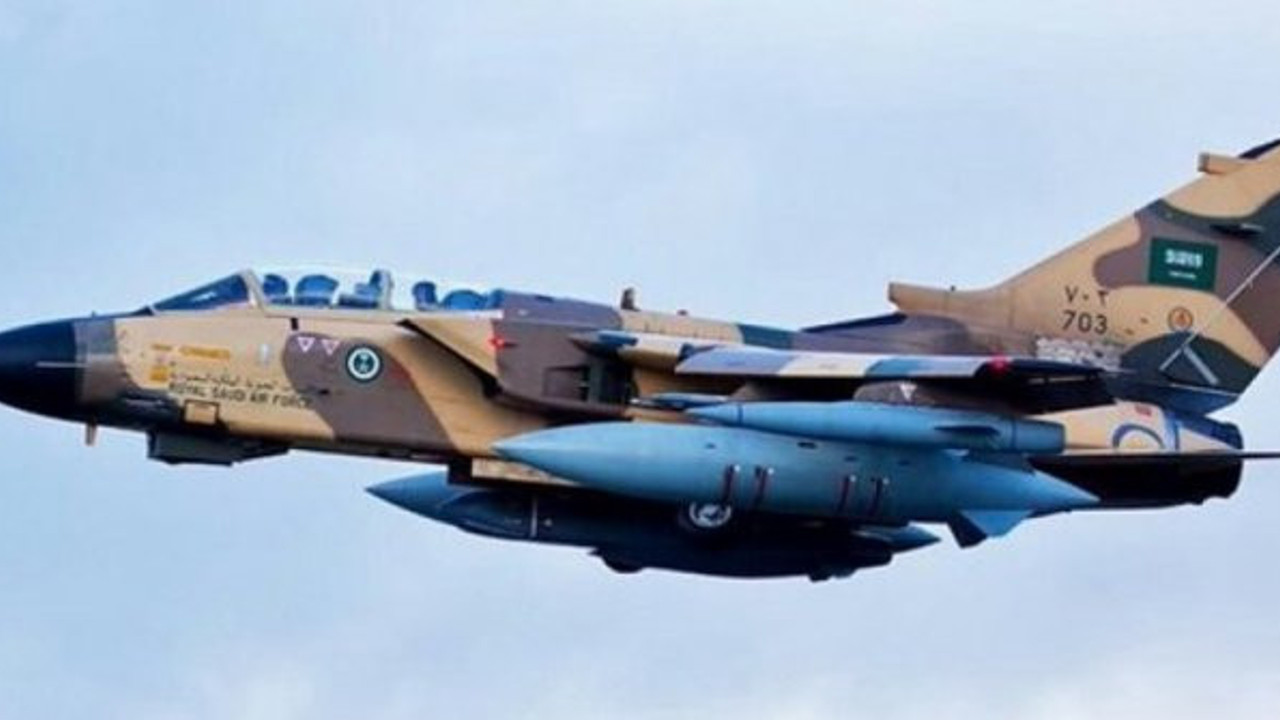 Yemen’de Suudi savaş uçağı düştü