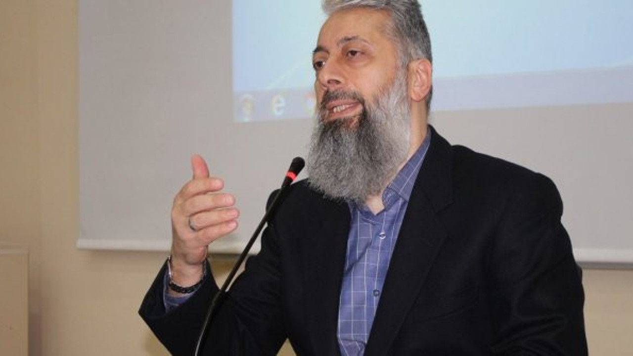 Bedri Gencer'in dersleri başka öğretim görevlisine verildi