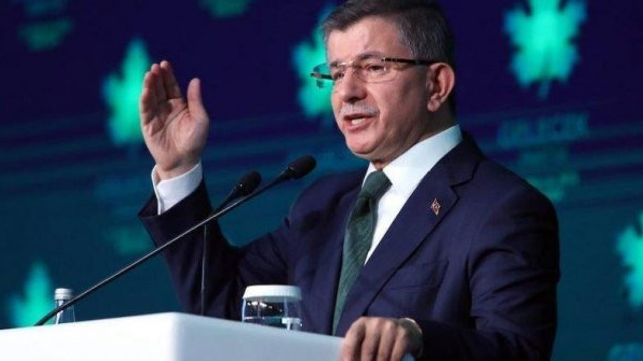 Ahmet Davutoğlu’ndan Abdullah Gül’e ‘Siyasal İslam’ tepkisi
