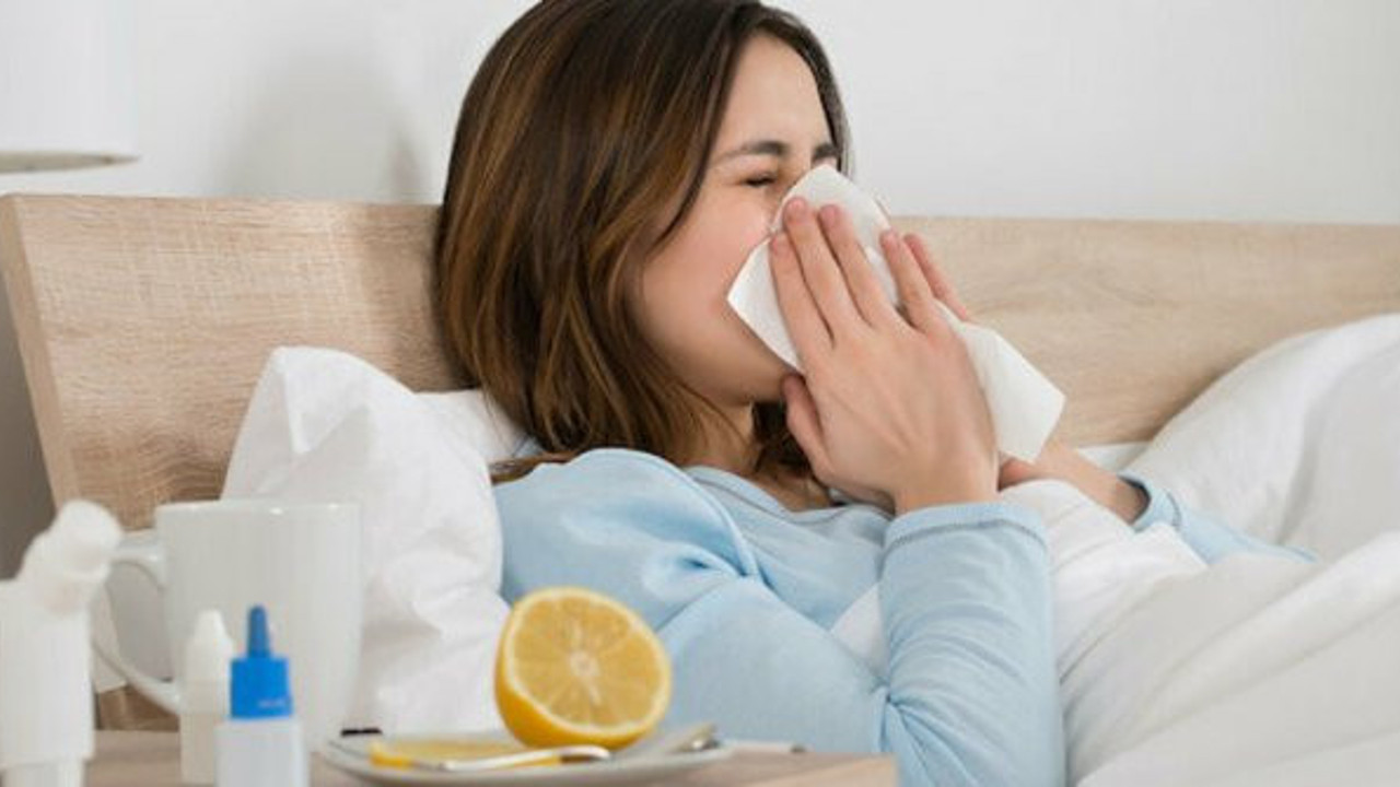 "Grip sezonunda kalabalıktan uzak durmalıyız"