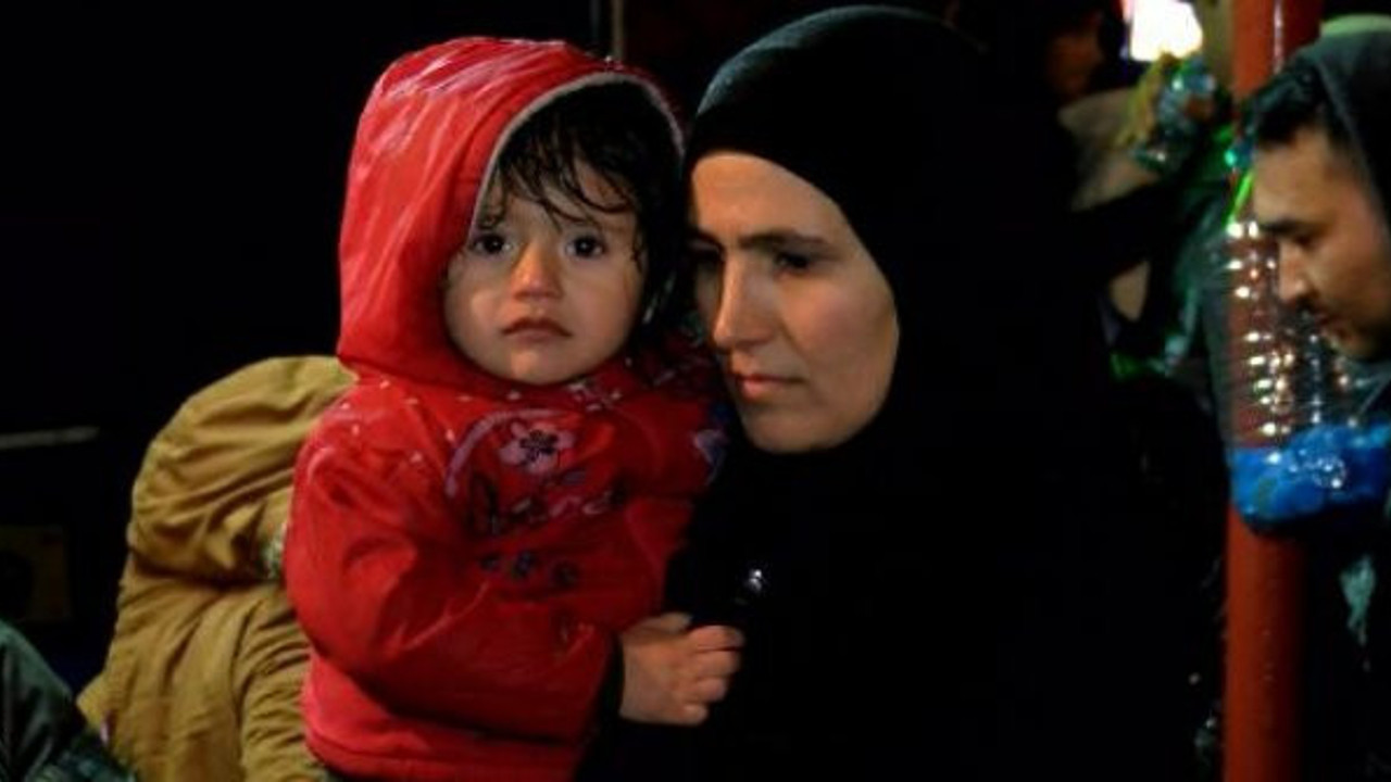 Edirne'de göçmenlerden sınıra akın