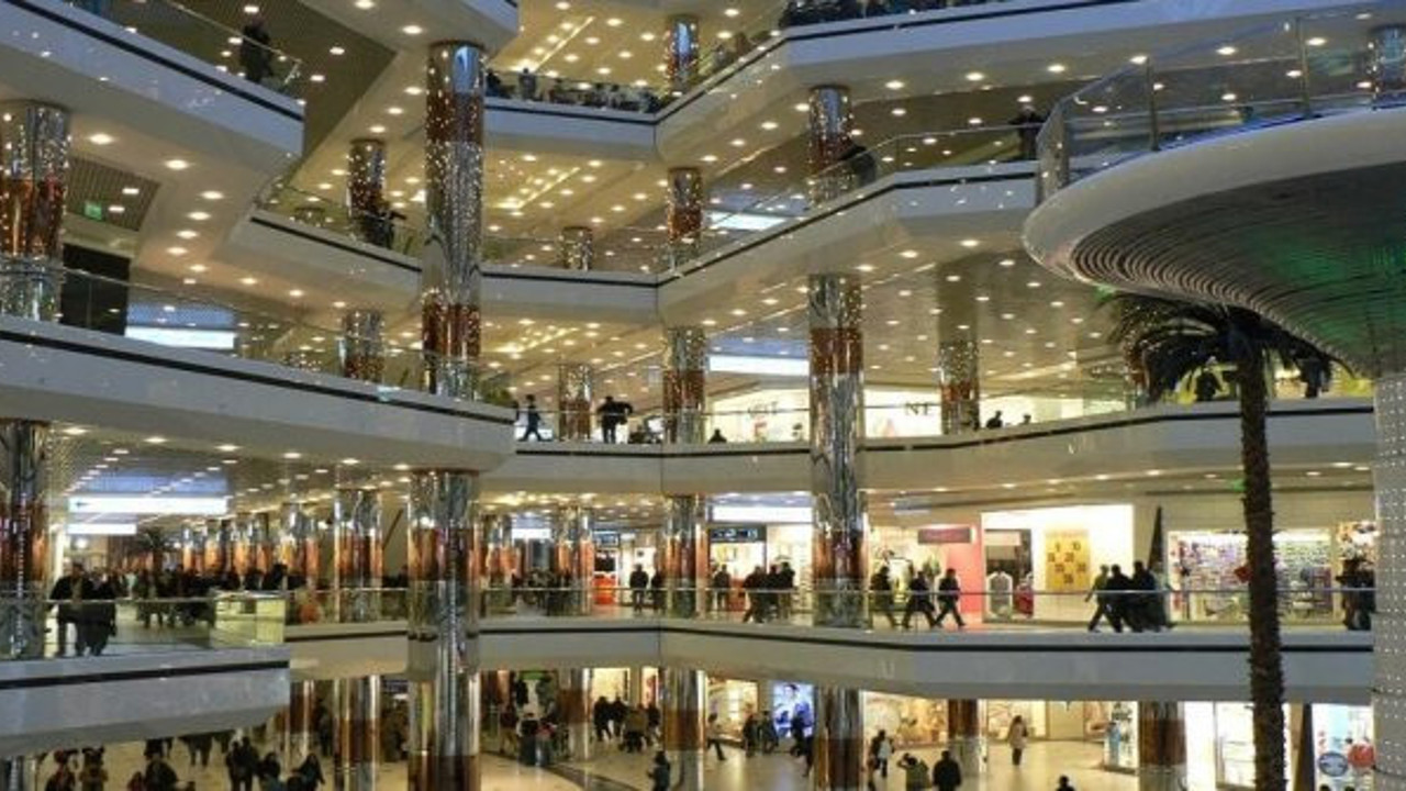 Corona virüs AVM'leri de vurdu!