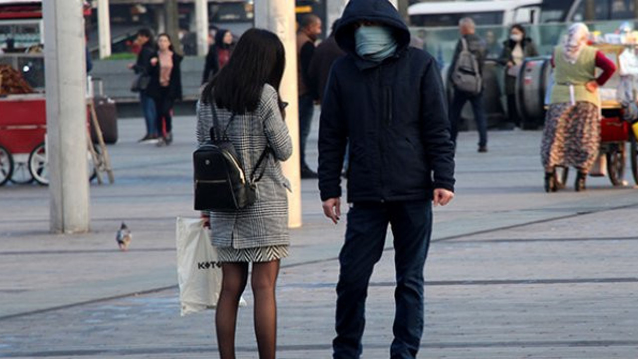 Corona virüs salgını maske ve dezenfektan fiyatlarını uçurdu!