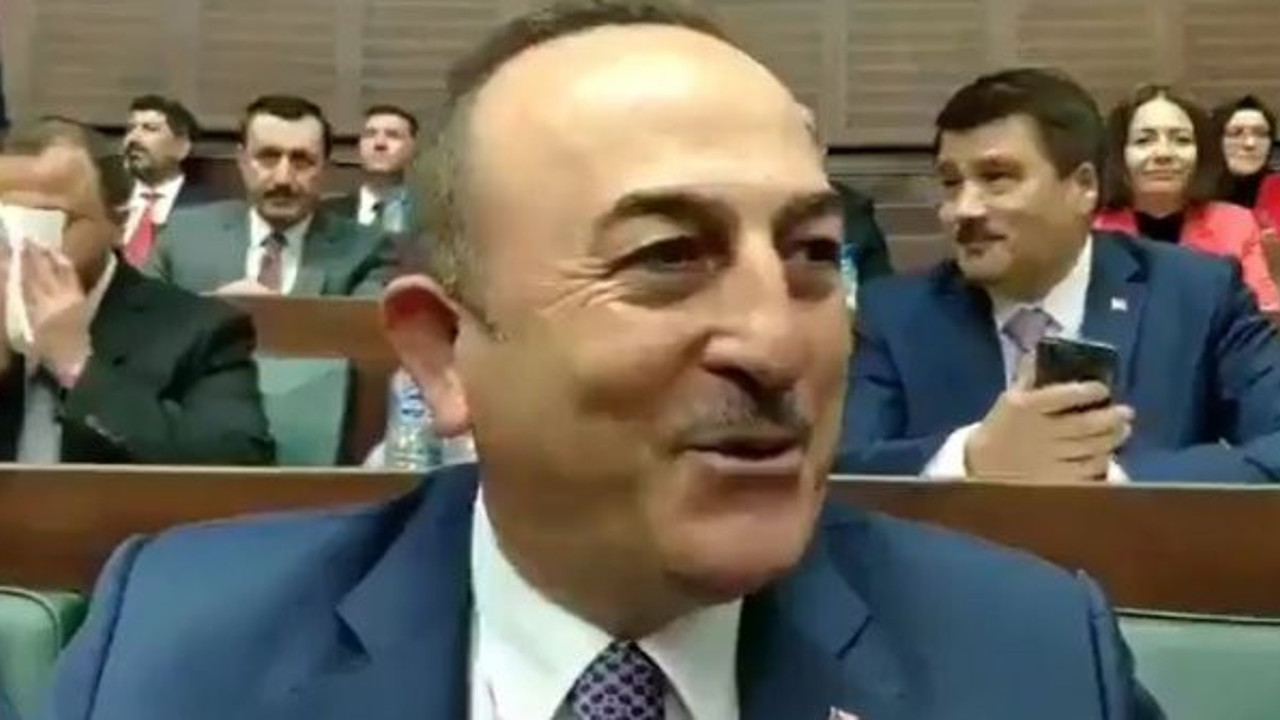 Mevlüt Çavuşoğlu'dan corona virüs esprisi: Bizi de 14 gün otele kapatsalar...