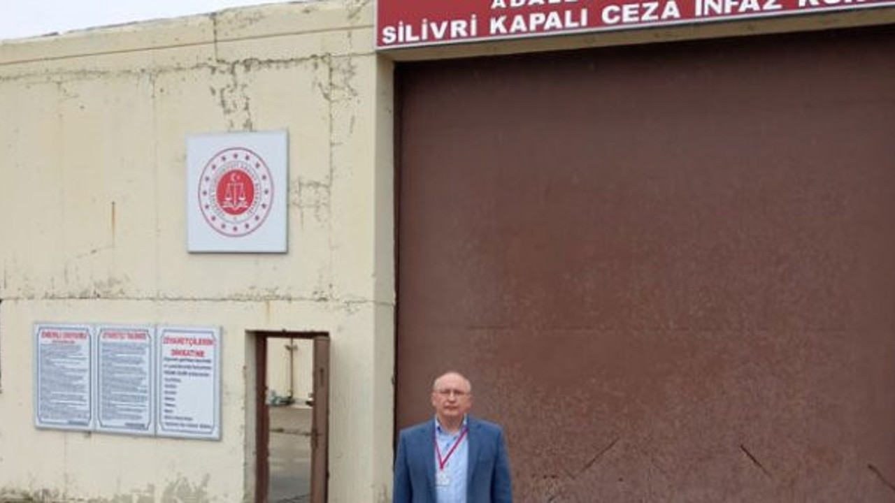 CHP’li Utku Çakırözer'den Silivri'deki gazetecilere ziyaret