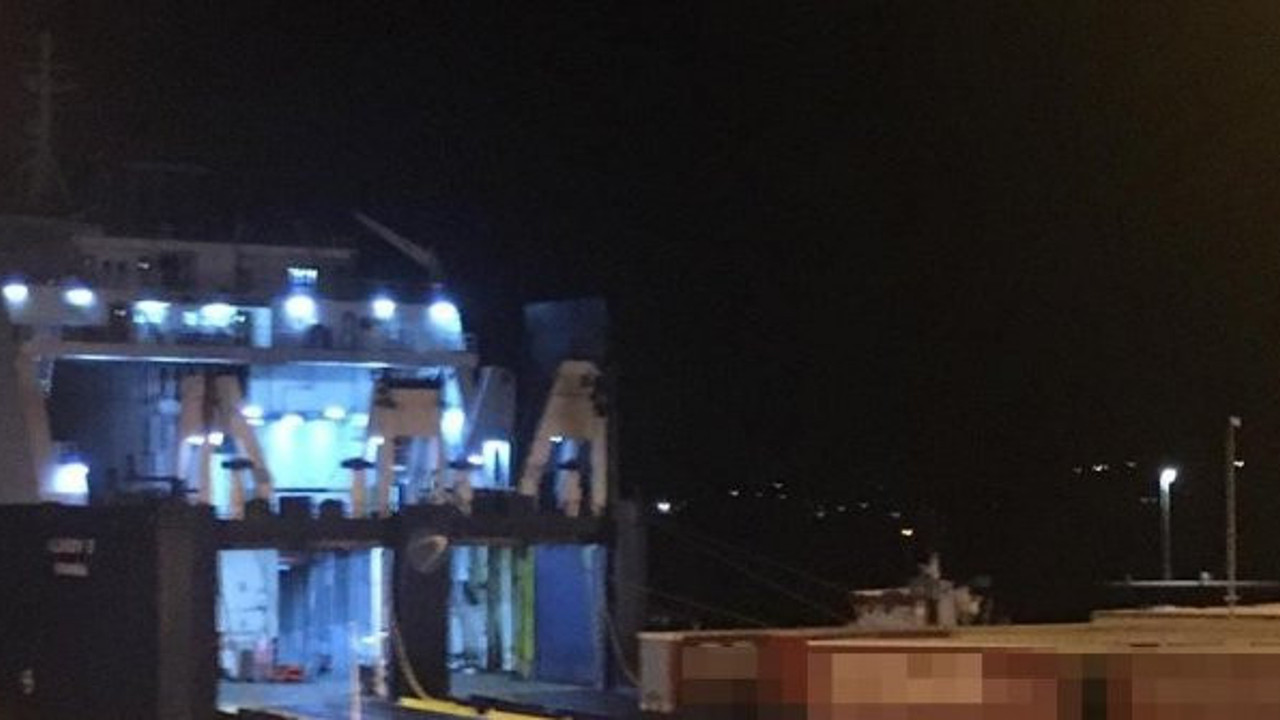Şok iddia: İtalya'dan gelen gemi Çeşme Limanı'nda!