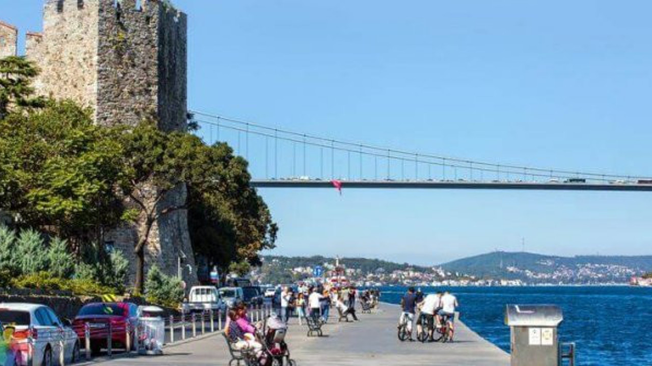 Çağrılara rağmen ünlü isim de sokağa çıktı!