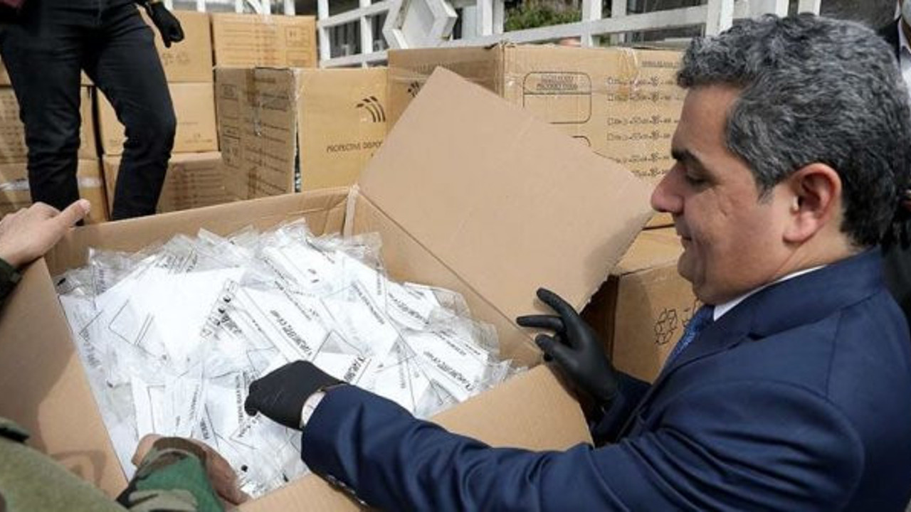 Kızılay'dan peşmergeye maske yardımı!