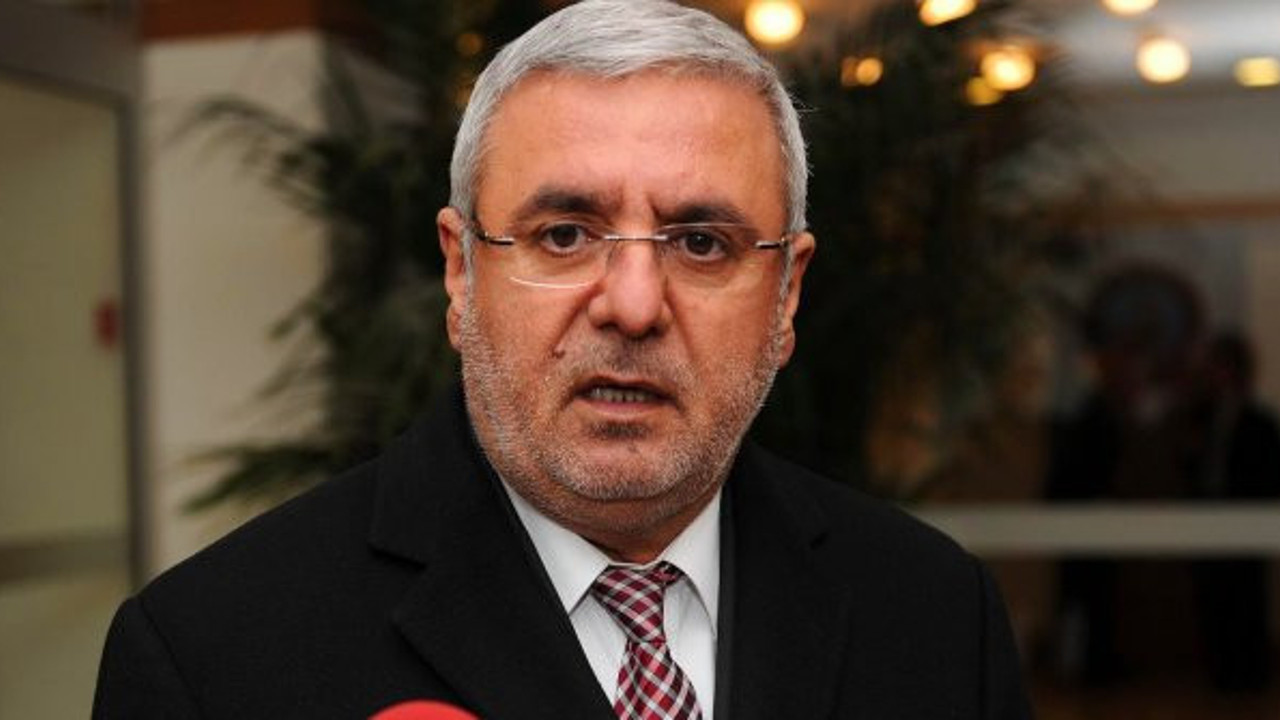 Melih Gökçek tweetleri sıralayınca Mehmet Metiner geri adım atmak zorunda kaldı