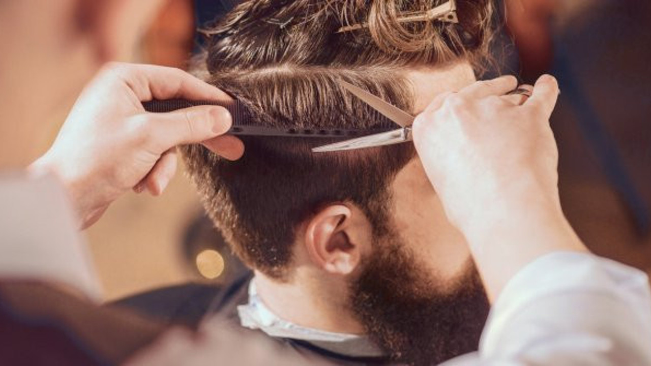 MHP'li Cemal Enginyurt isyan etti: 'Adeta insanlıktan çıktık, nöbetçi berberler açılsın!'