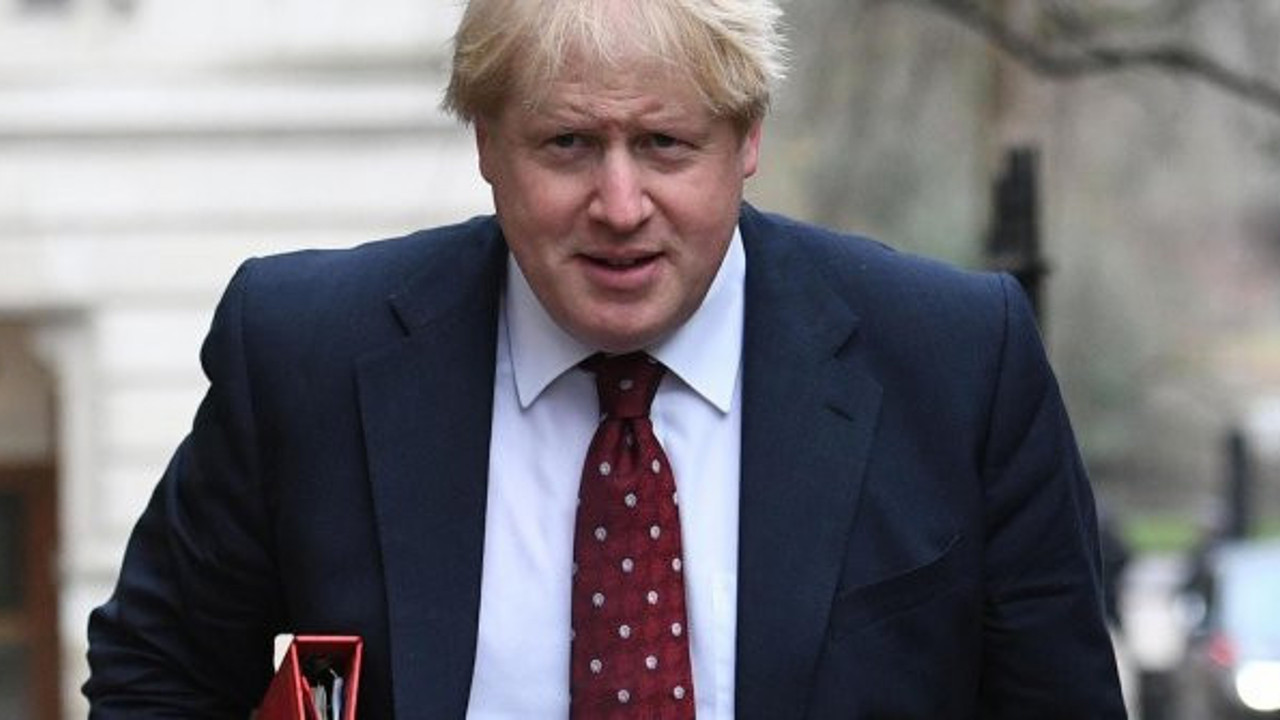 İngiltere Başbakanı Boris Johnson hastaneye kaldırıldı