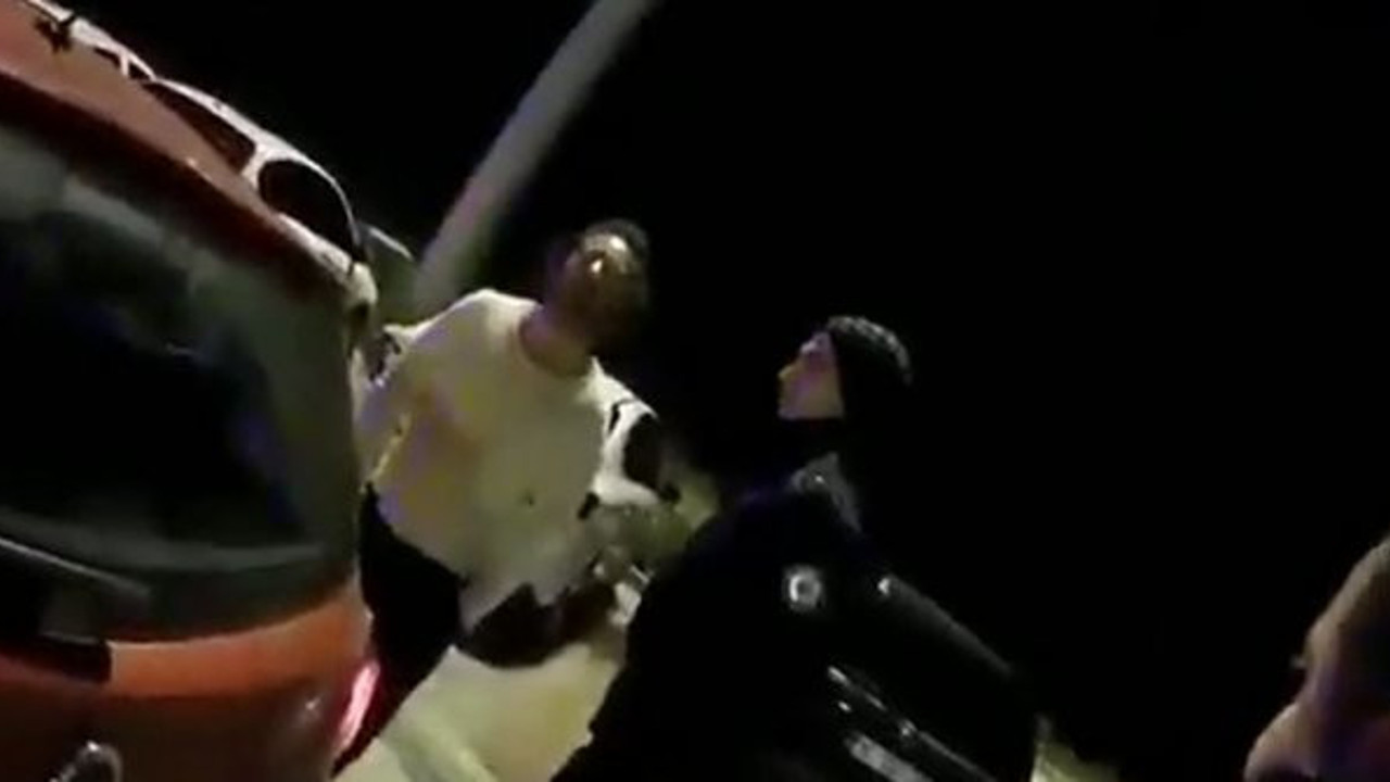 Bursa'da yol kontrolü sırasında 'yarbay' olduğunu iddia eden şahıs, polisle tartıştı