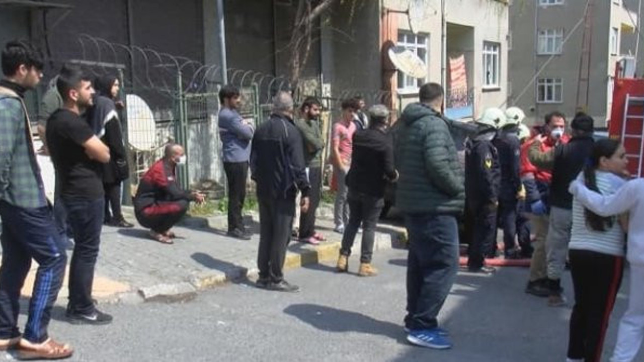 Yasağa aldırış etmediler, yangına müdahale eden itfaiyeyi izlediler