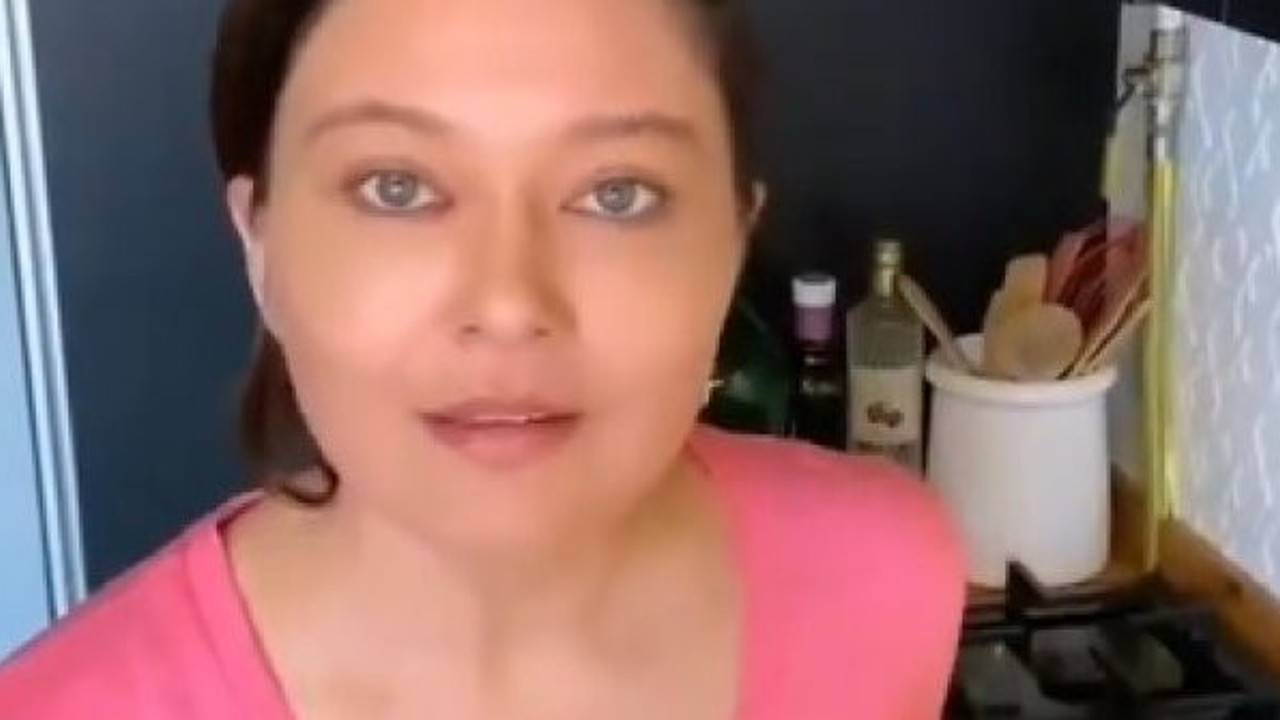 Nurgül Yeşilçay, Youtuber Duygu Özaslan’la fena dalga geçti