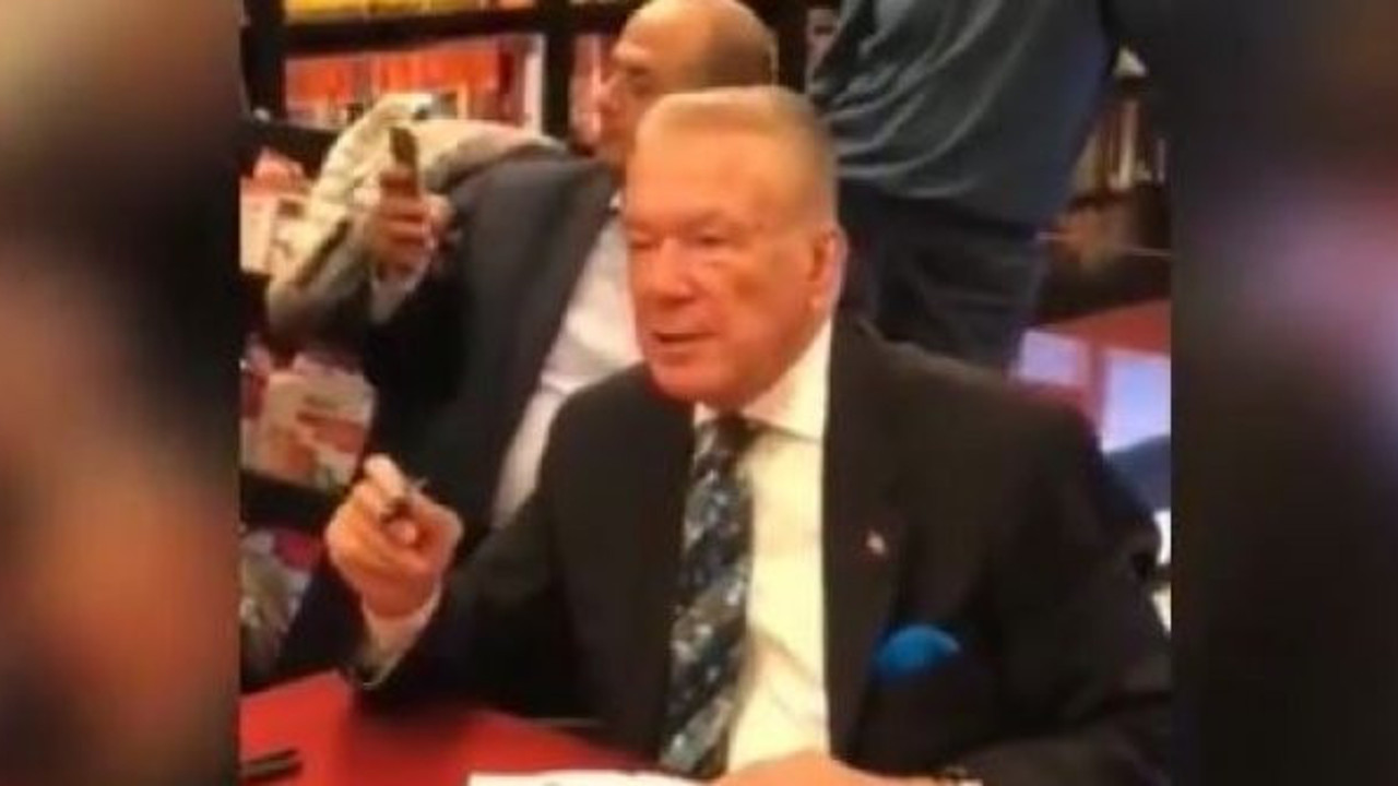 Uğur Dündar'ın imza gününde şok olay: "Beni öldürmek isteyen polis şu anda sırada bekliyor"