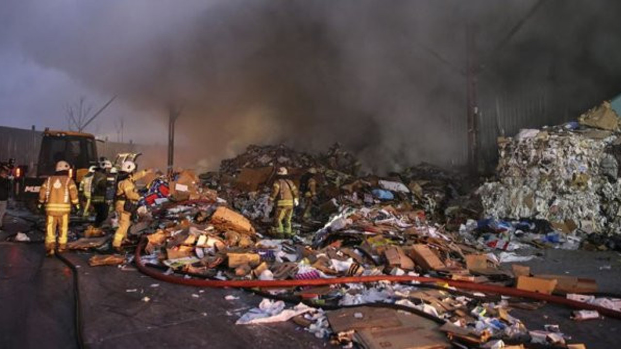 Geri dönüşüm merkezinde yangın