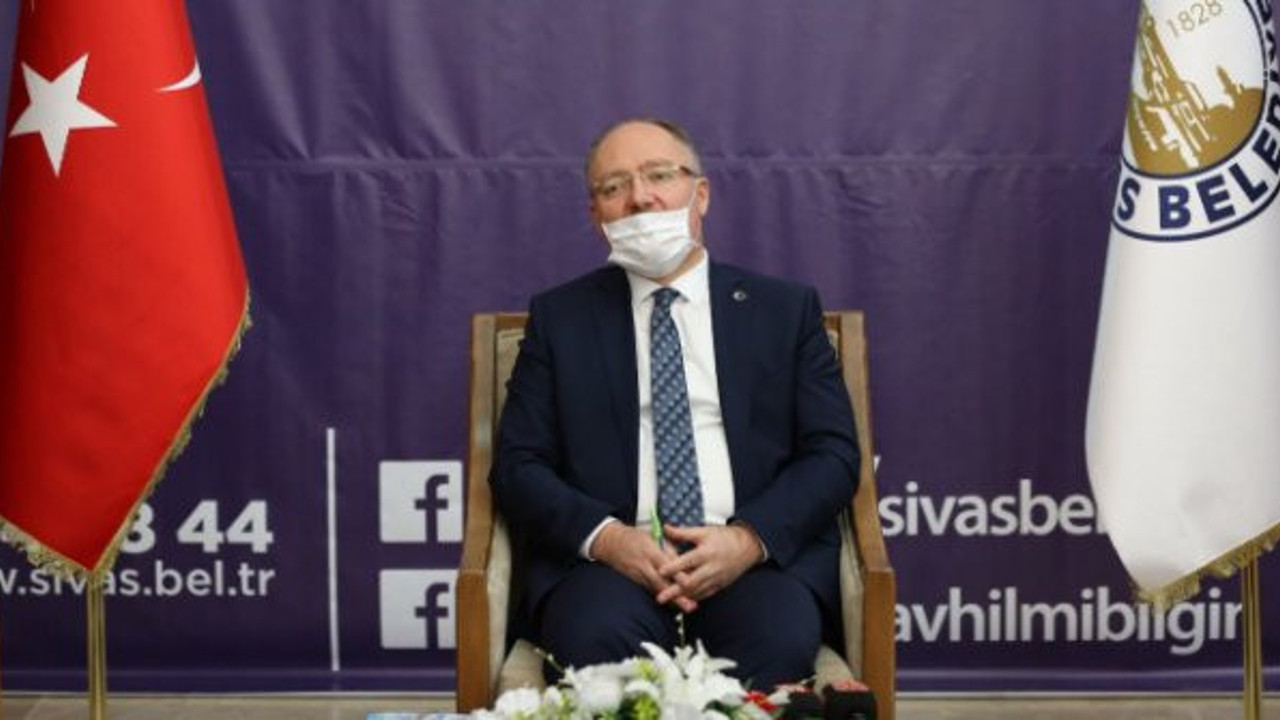 İYİ Partili İsmail Koncuk'tan AKP'li başkana imalı uyarı