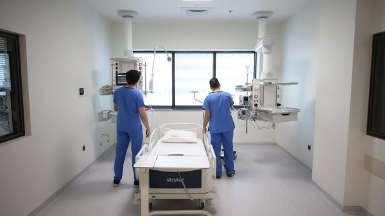 Koronayla savaşan sağlıkçılara alkış var para yok