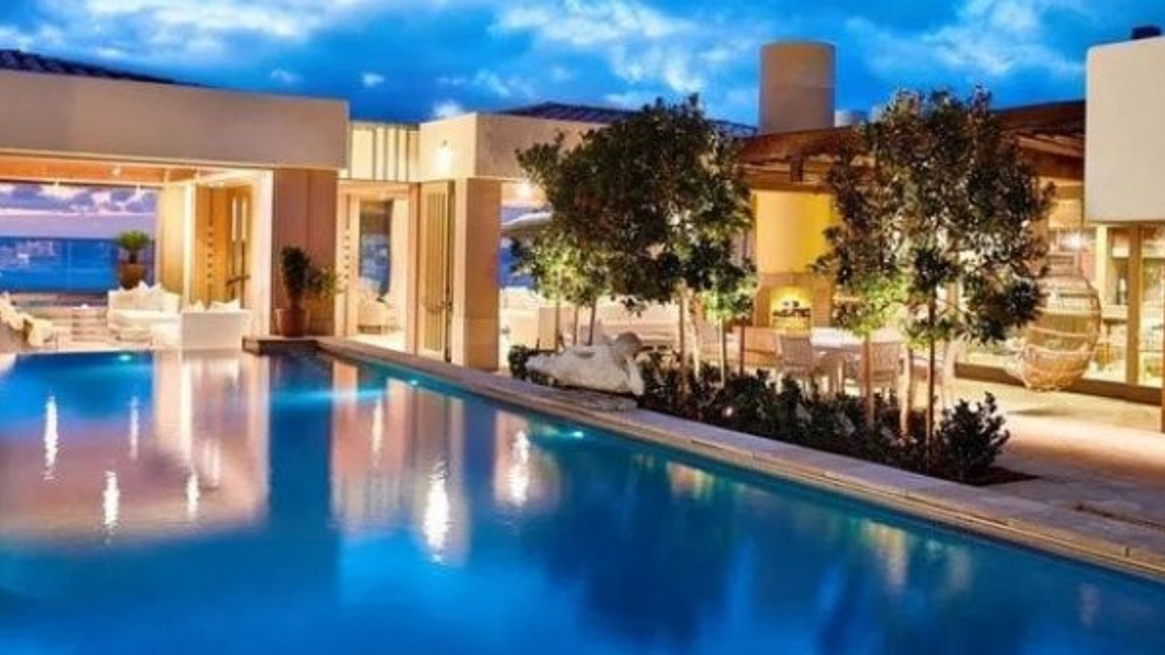 Bill Gates karantinaya bu evde girdi