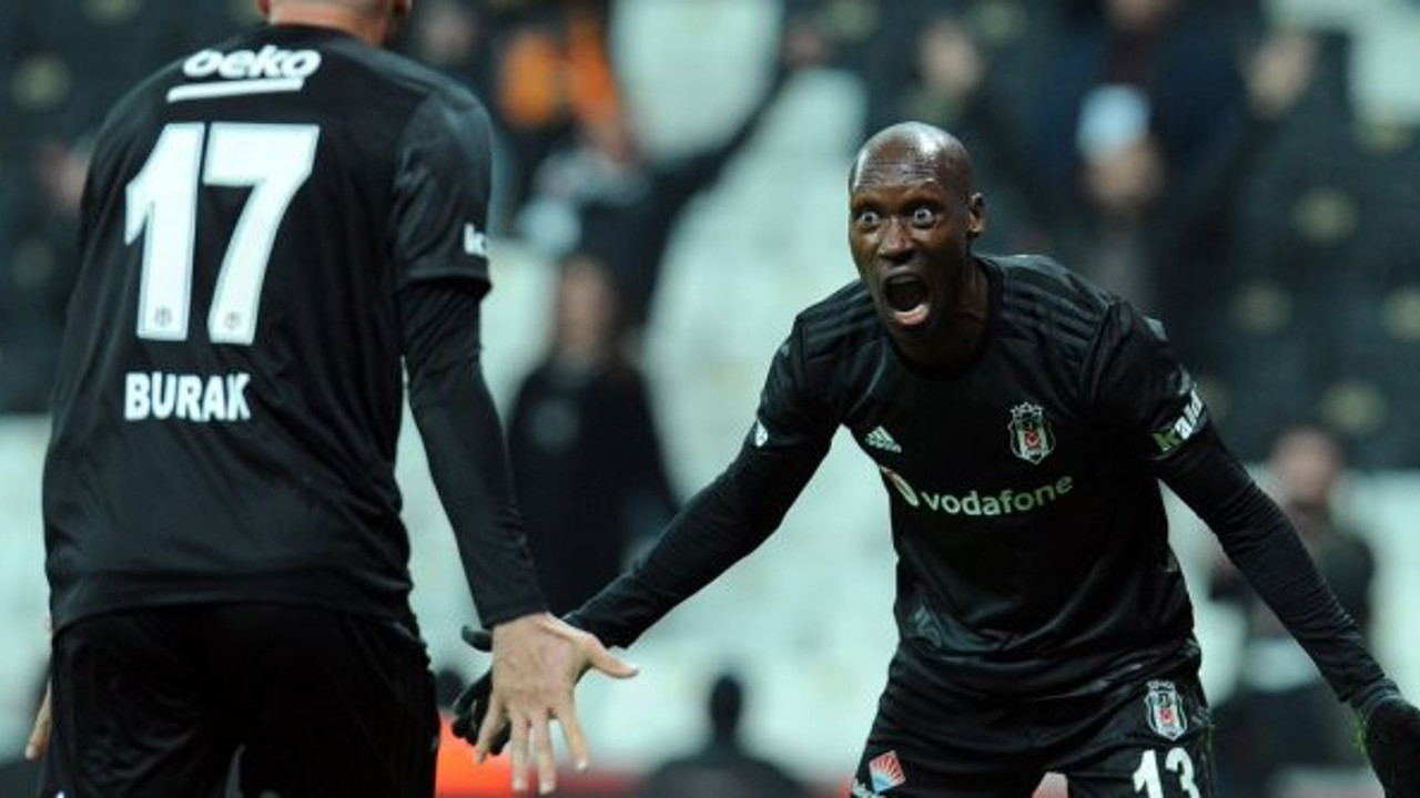 Beşiktaşlı futbolcu Atiba Hutchinson'dan sağlık çalışanlarına teşekkür mesajı