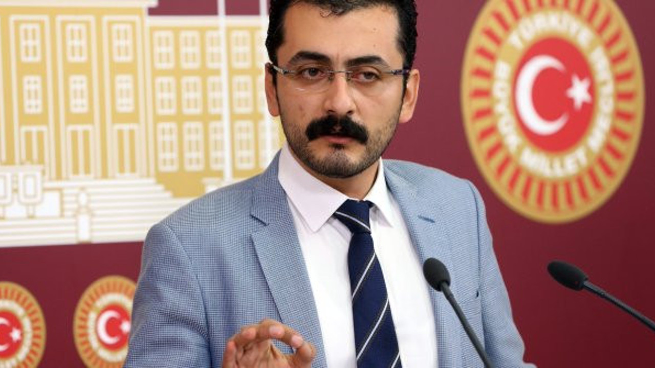 Eren Erdem Akitçilere attığı tweet ile açıkladı: Dolar neden yükseliyor? Arkasında kimin 'eli' var?