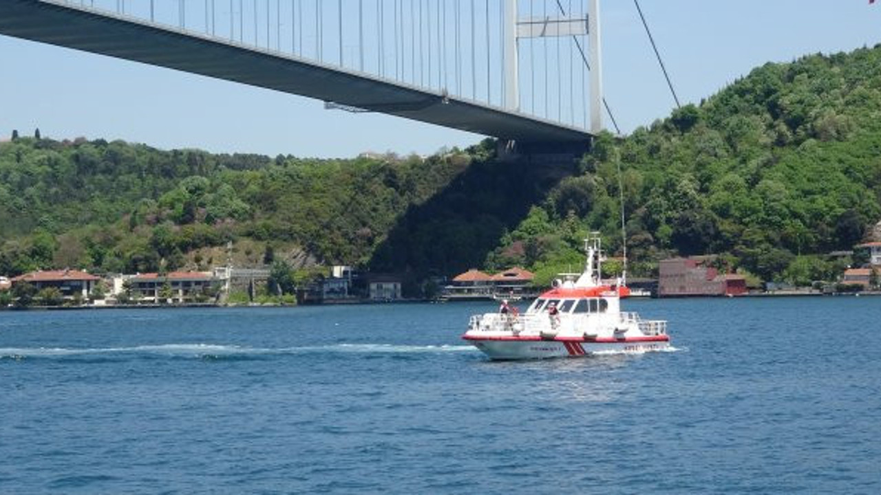 Öldürmeyen Allah öldürmüyor: Boğaz köprüsünden atladı, yüzmeye başladı!
