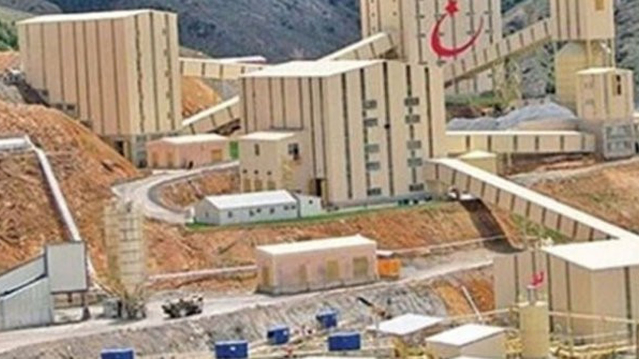 Siyanürlü atıklara bakanlıktan olumlu ÇED raporu