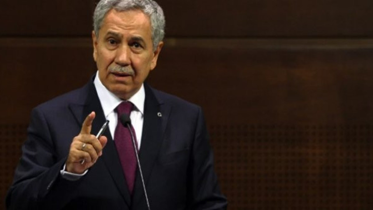 Bülent Arınç ve Esra Elönü birbirine girdi!