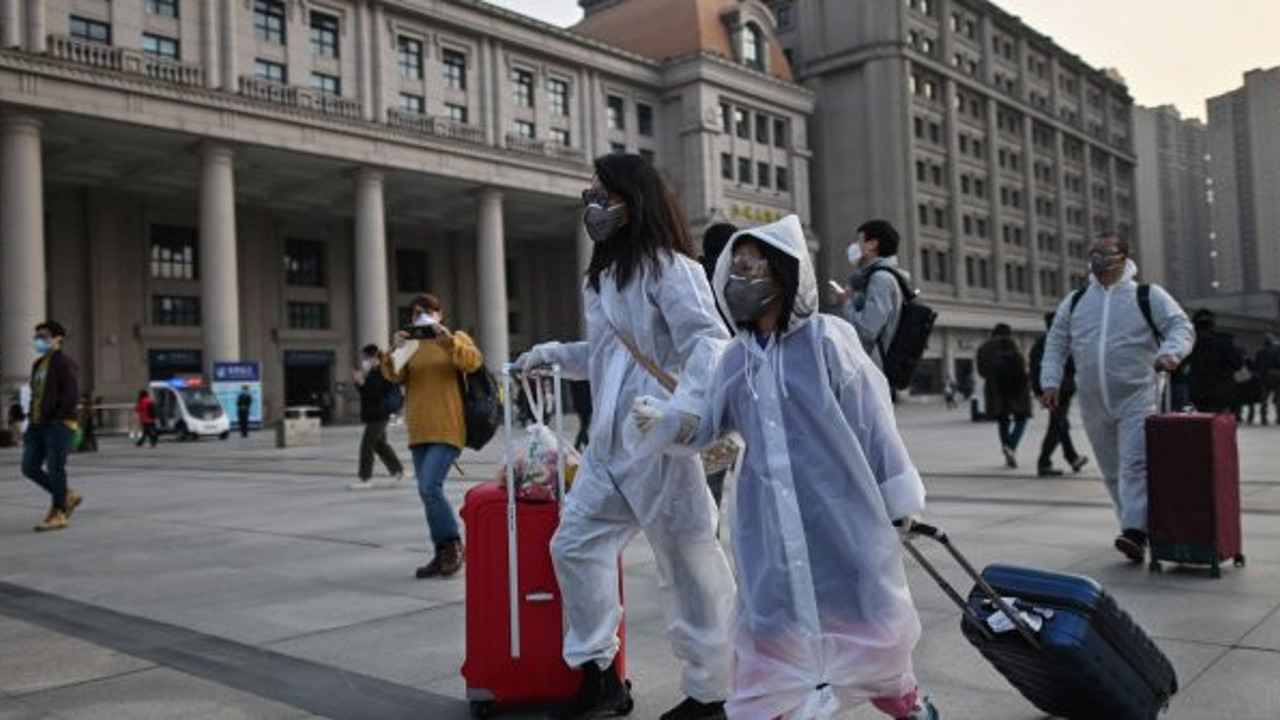 Maske bu defa can aldı! Vuhan'da dehşete düşüren olay