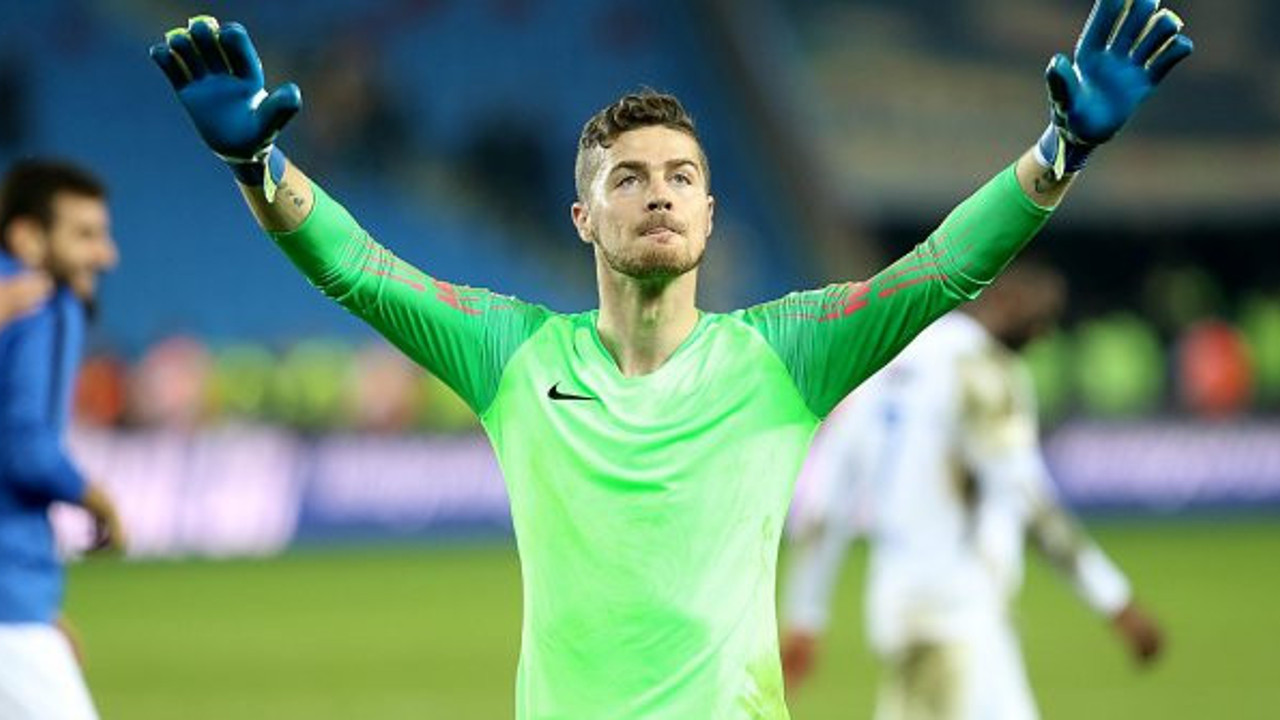 Beşiktaş'ta kaleci arayışları sürüyor: Menajeri resmen açıkladı