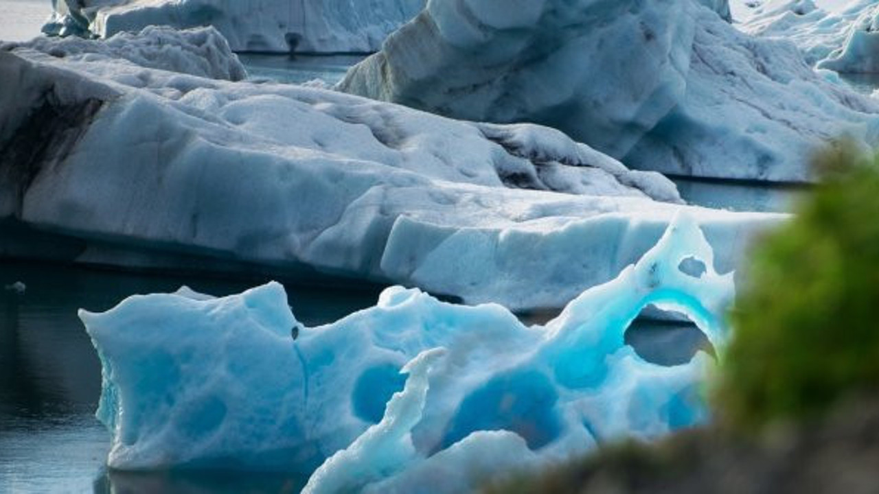Bilim insanlarından korkutan açıklama: Antartika'daki buzullara bakın neler oluyor