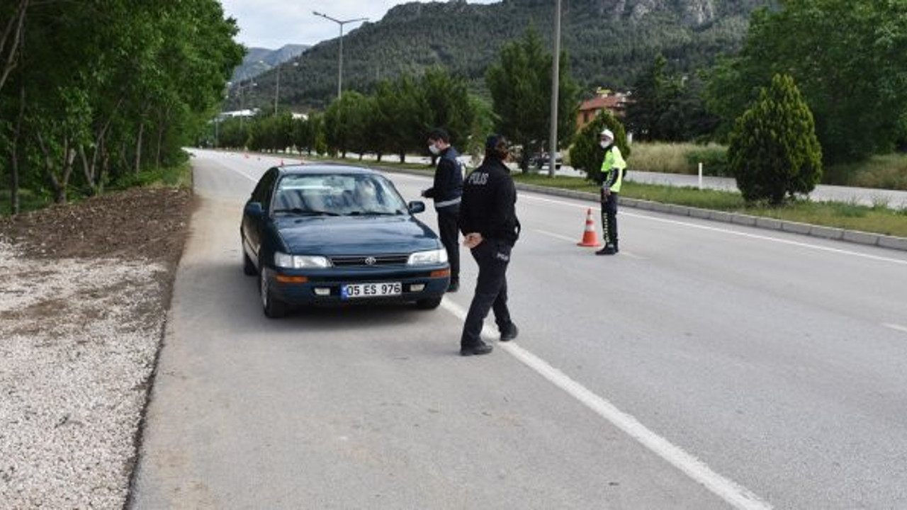 Sahte belge yolda bıraktı