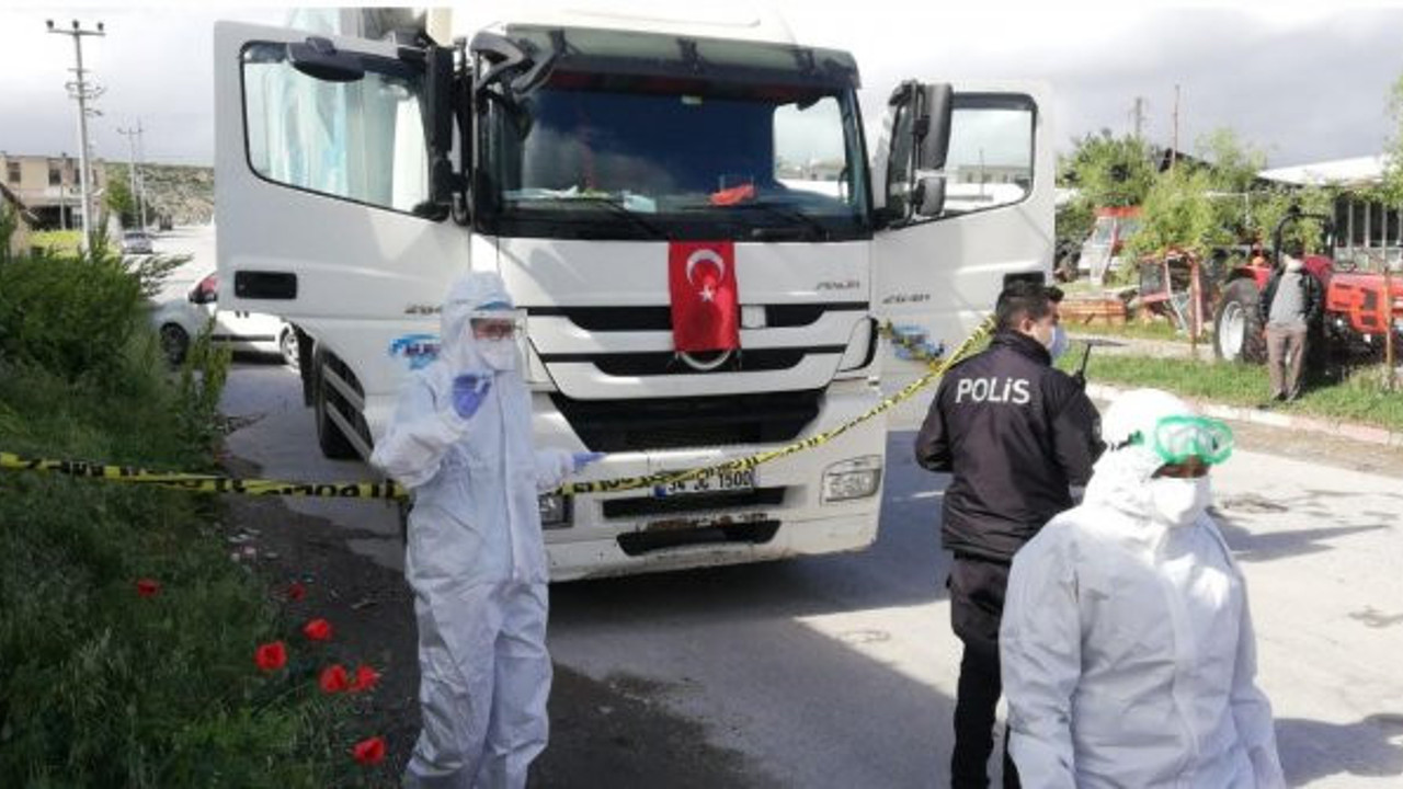 Ecel ekmek teknesinde yakaladı