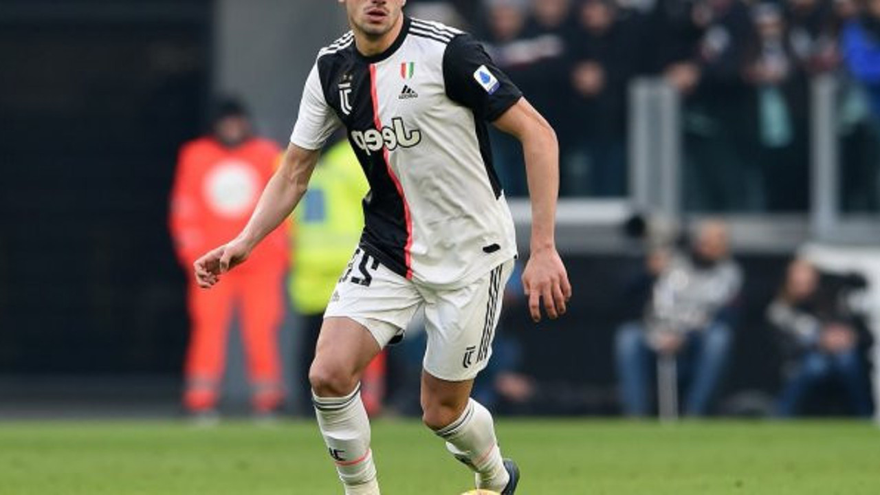 Dünya devinden milli yıldız Merih Demiral'a kanca